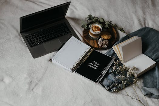 couple writing in gratitude journals